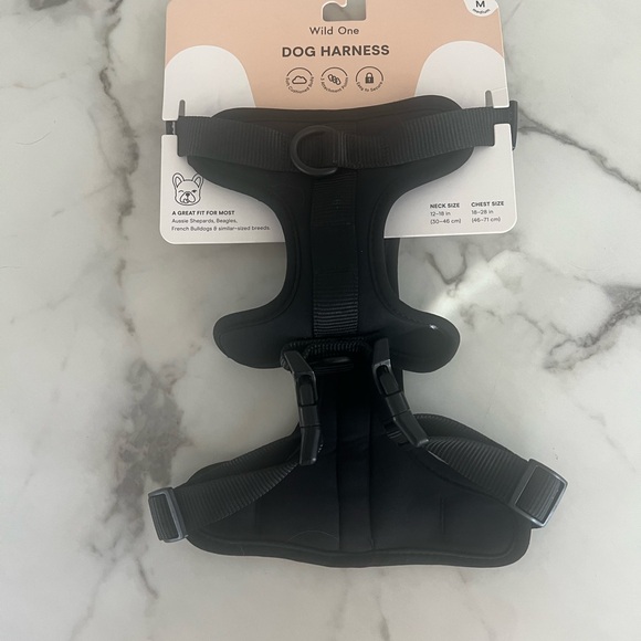 Black VR Headset - Picture 4 of 6